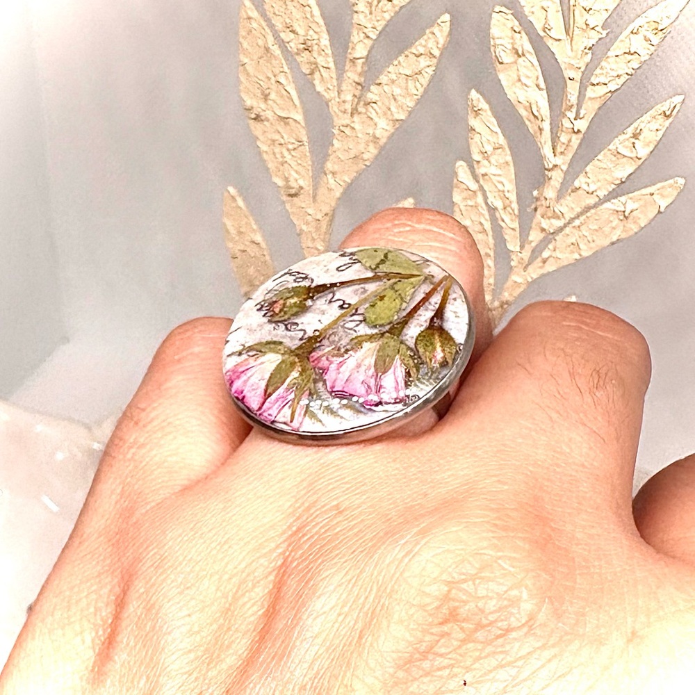 Nature-Inspired Pink and Green Ring
